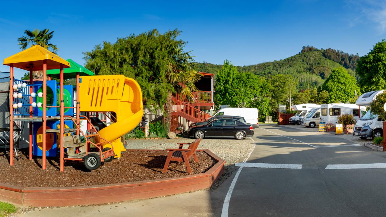 Welcome to Nelson City TOP 10 Holiday Park