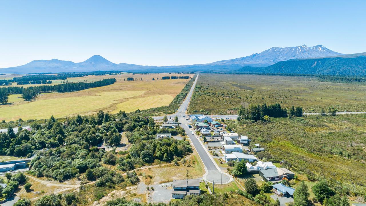 View of Mt Ruapehu and Mt Ngauruhoe