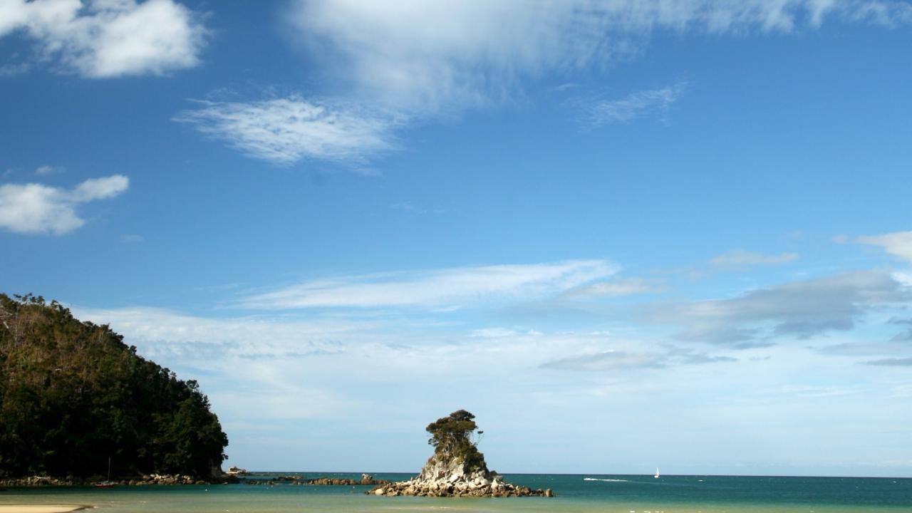 Ballon Rock, view from Torrent Bay Lodge