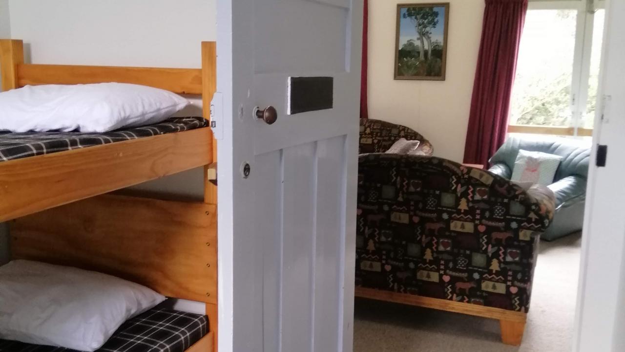 2 bed bunk room