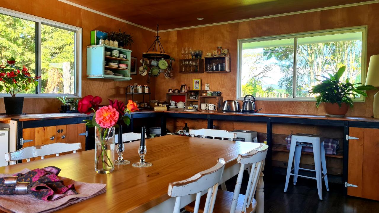 Fully equipped Kitchen/Dining Room