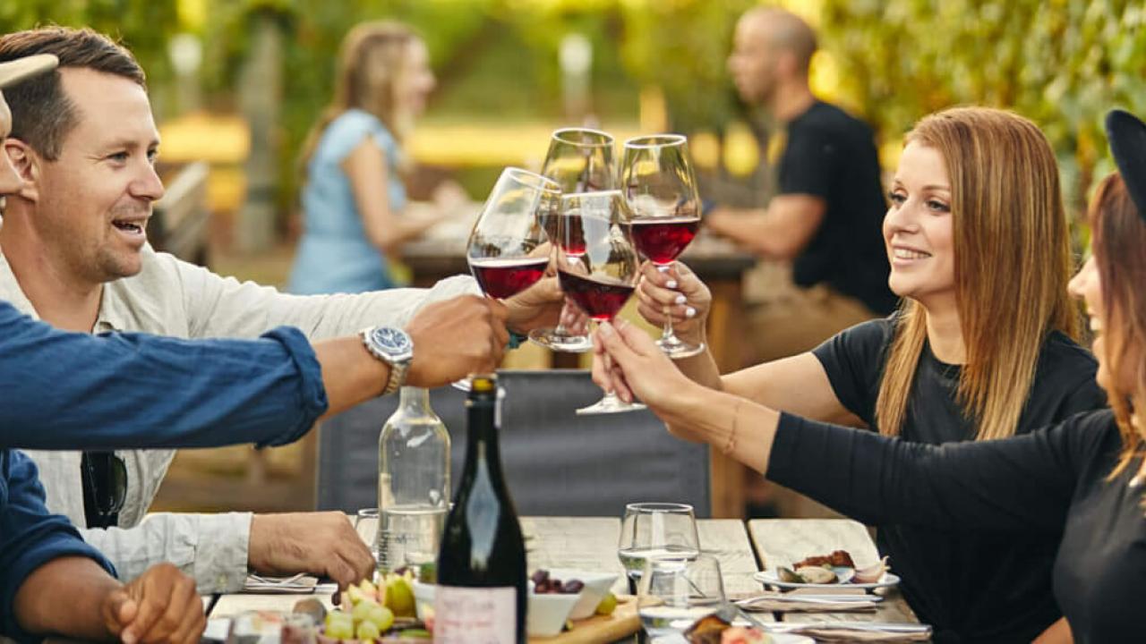 Vineyard lunch at St Clair Winery