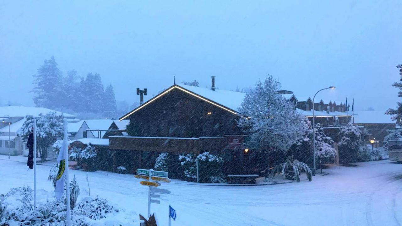 Building exterior snow