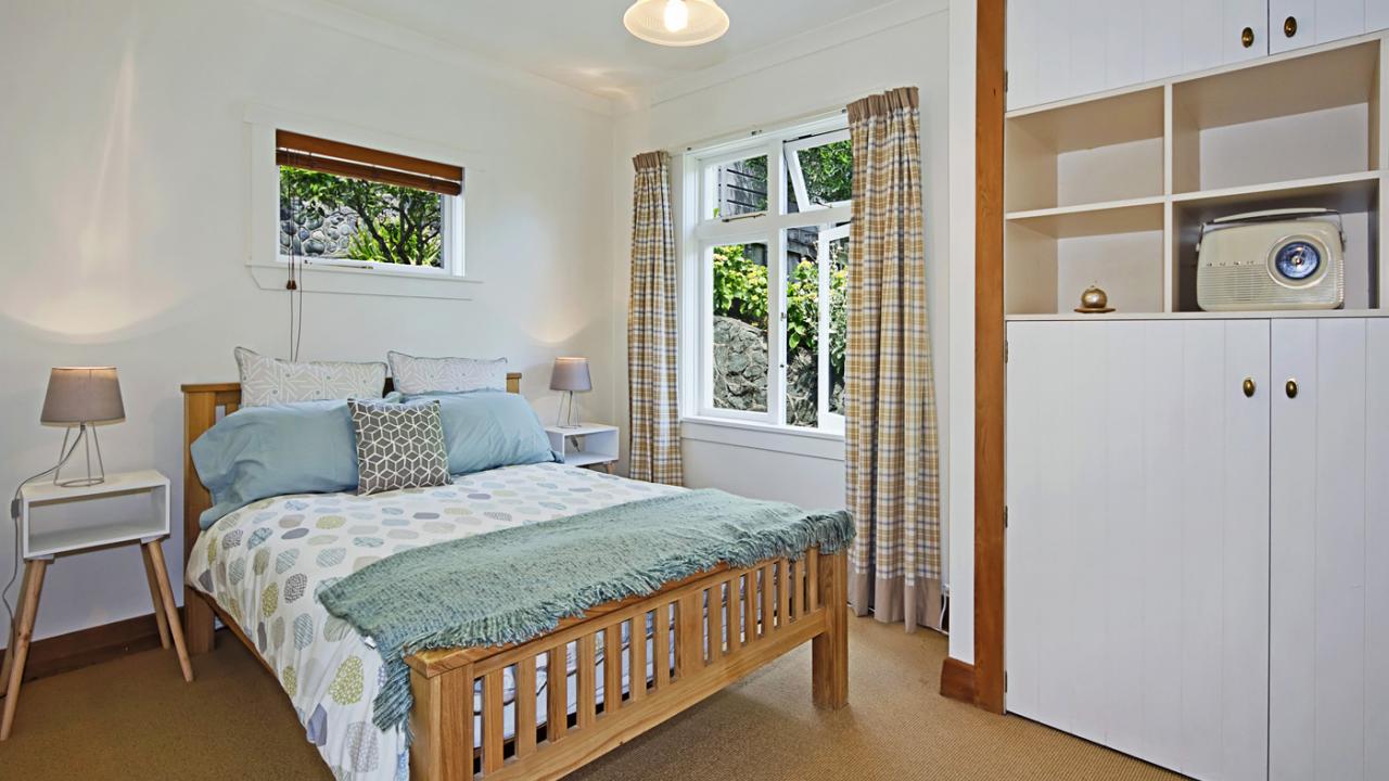 Bedroom 2 with double bed
