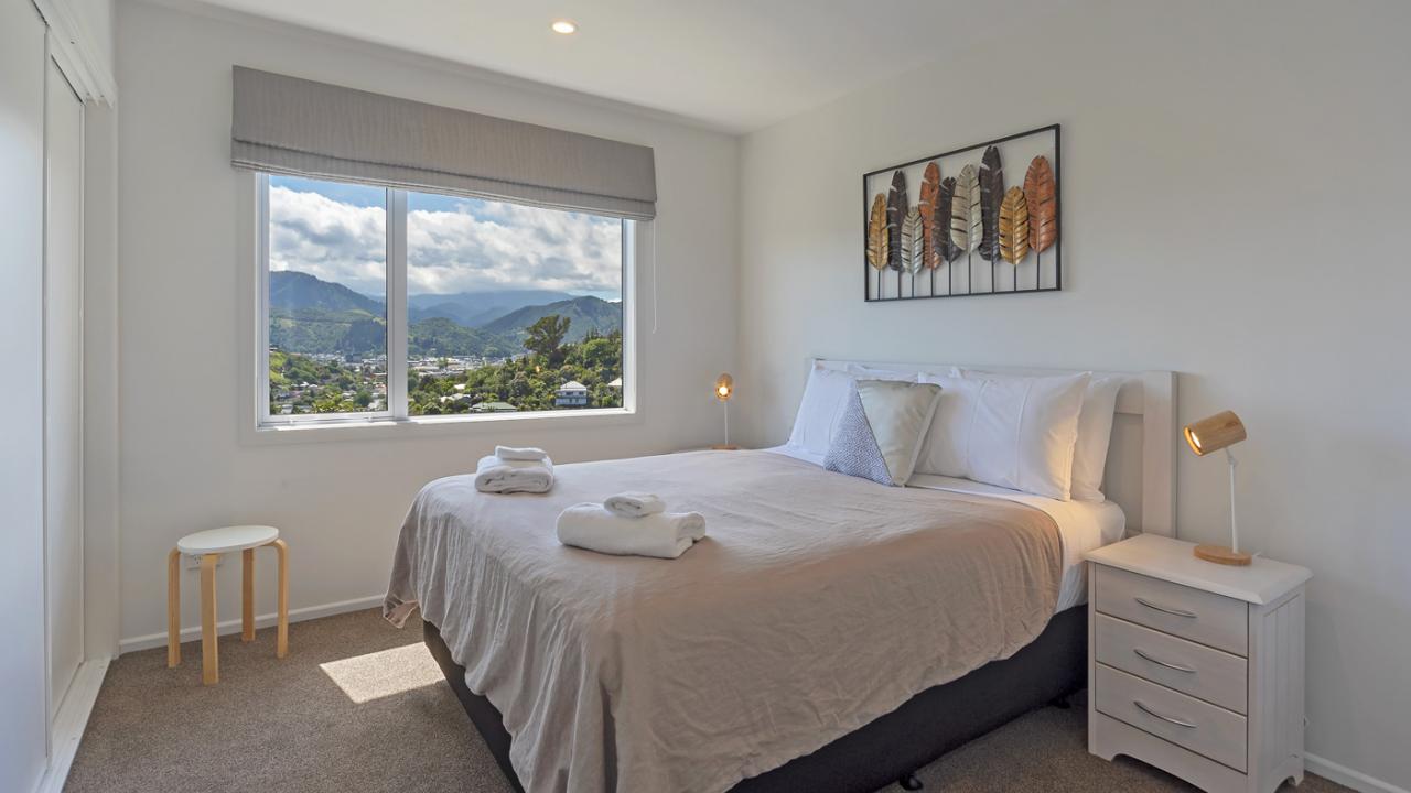 Bedroom 2 with queen bed
