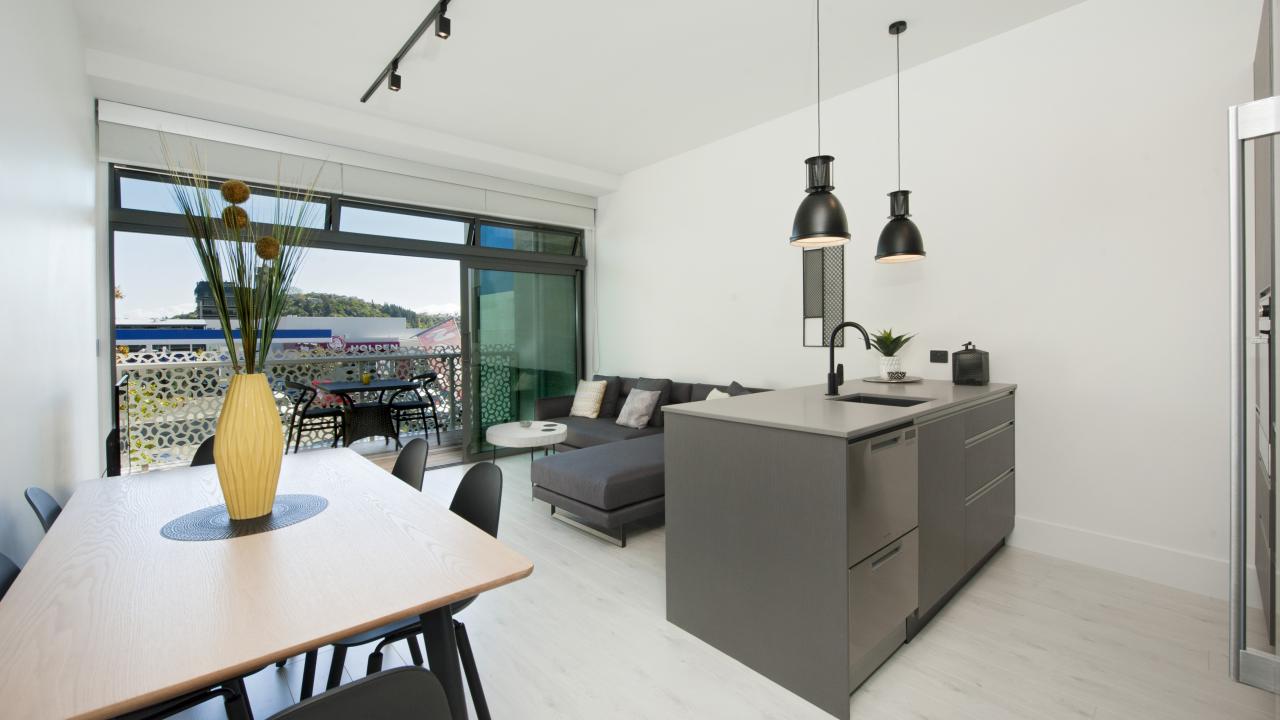 City Terrace Apartment - Designer Inner-City Apartment
