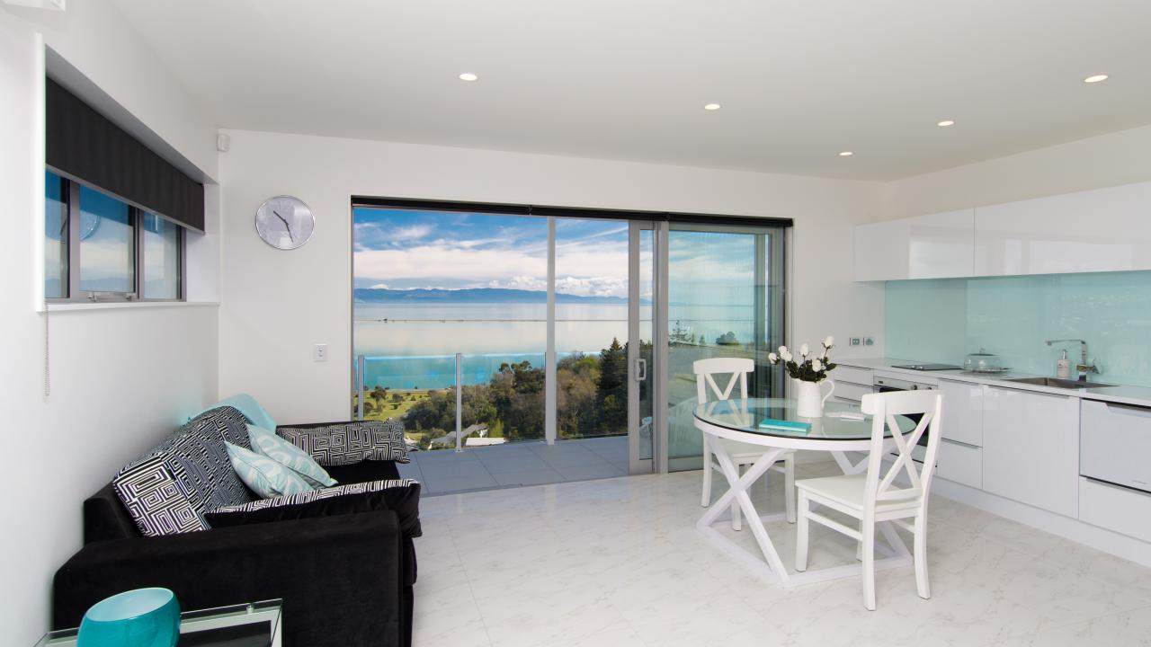 This studio apartment is modern with clean lines, it's light filled & beautifully furnished.
