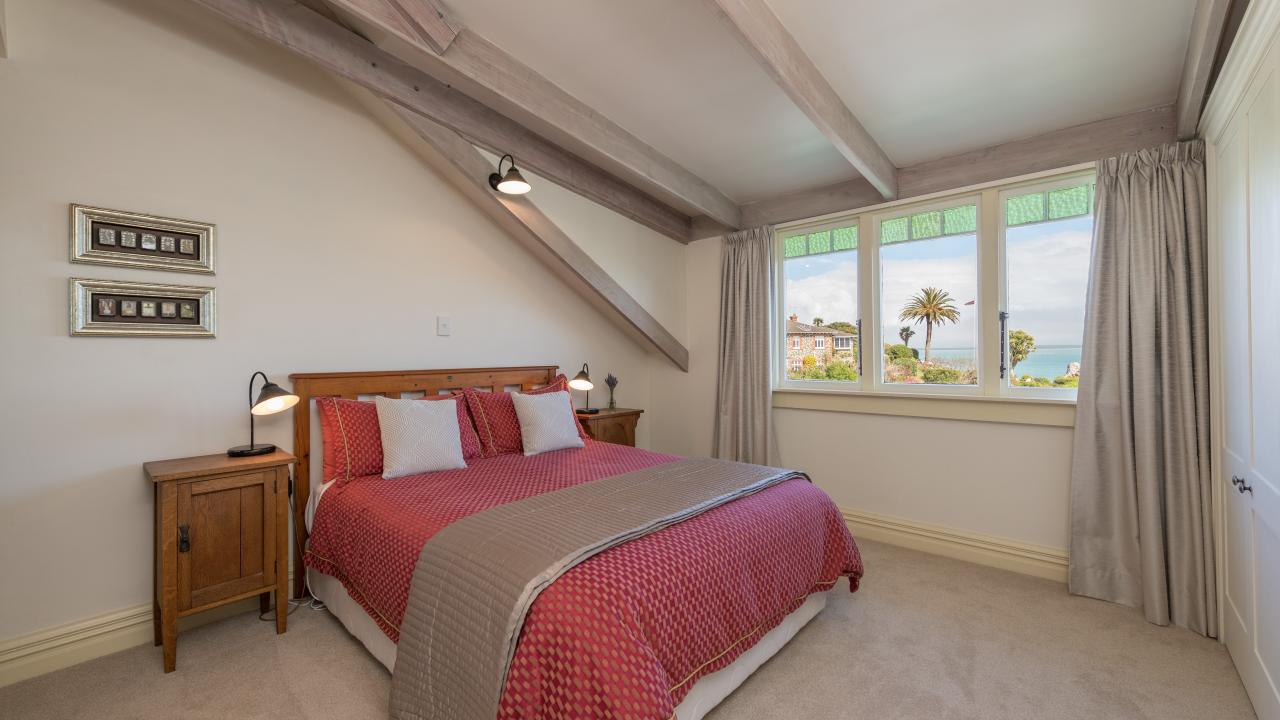 Loft queen bedroom