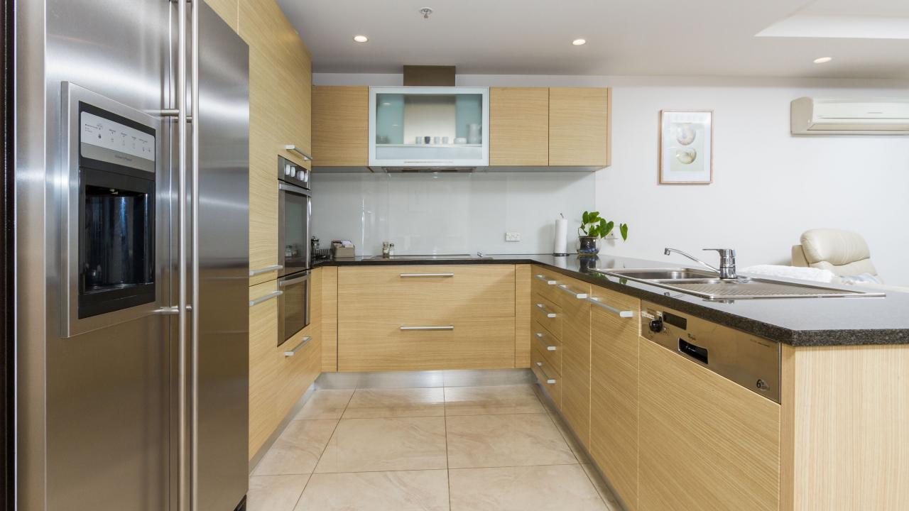 Fully-equipped kitchen