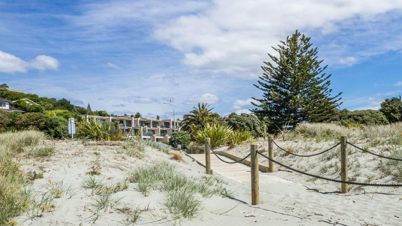 Just a stone's throw from Tahunanui Beach