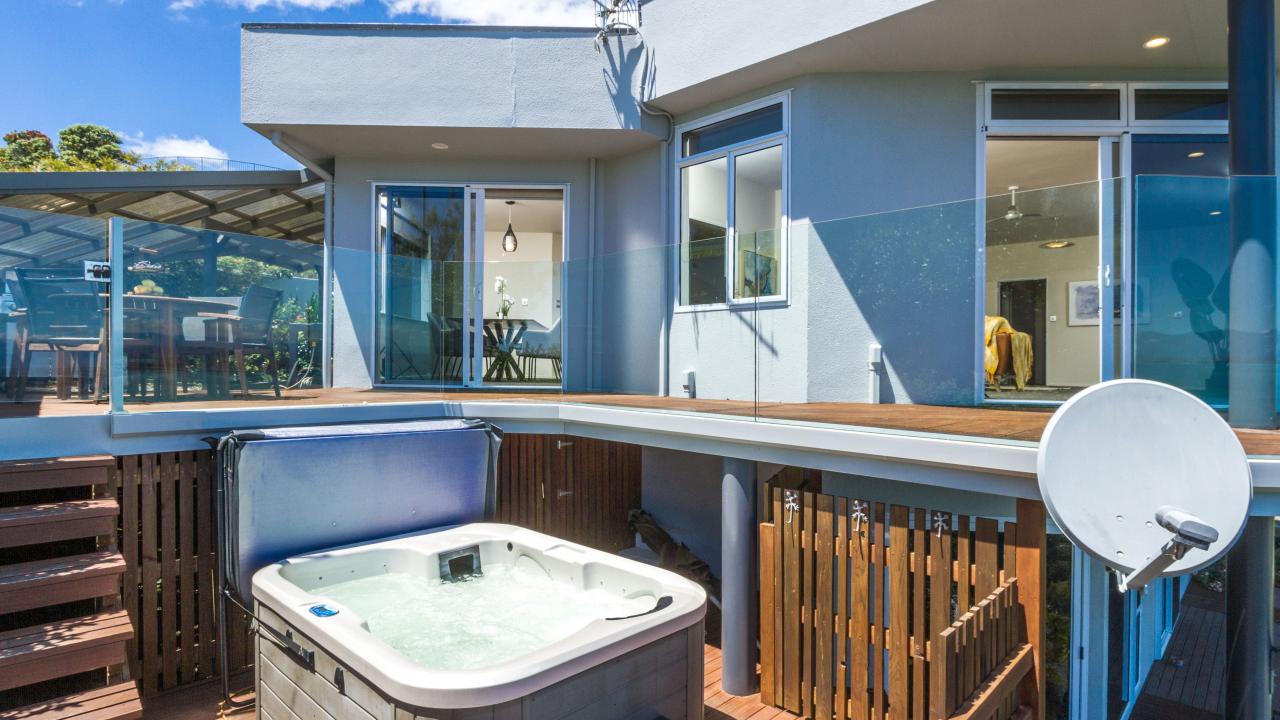 Spa pool area