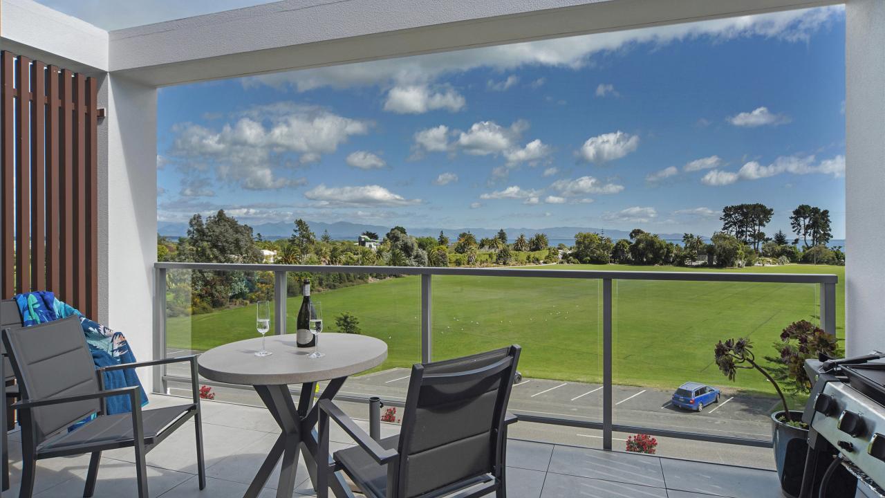 Outdoor Dining and BBQ area.