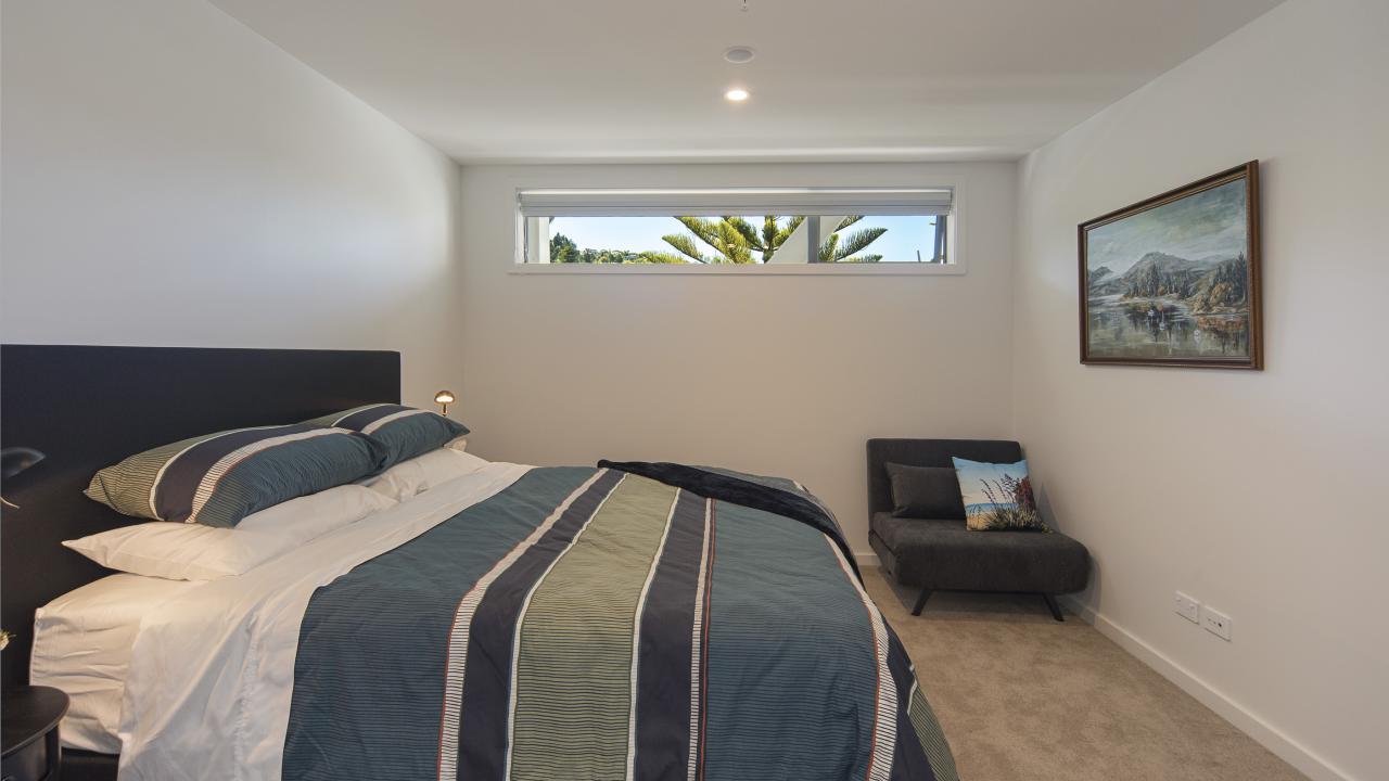 King size bed & Sofa-sleeper (can be converted to a Single bed by early request).