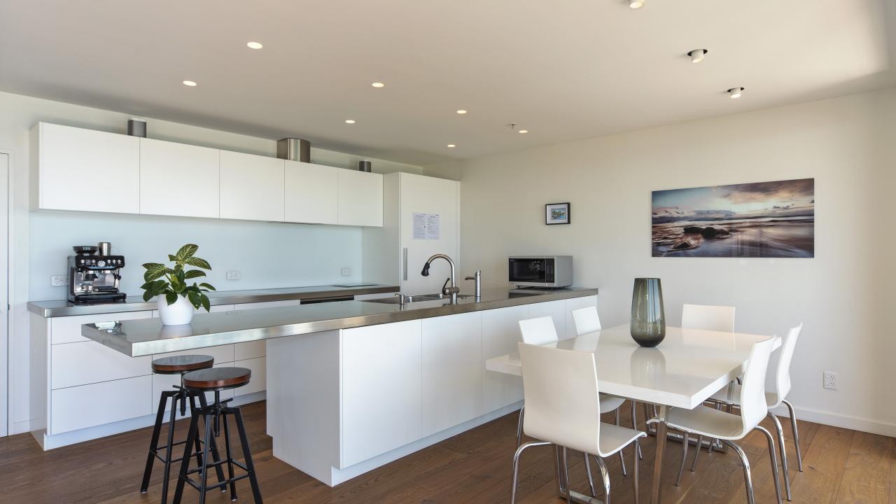 Kitchen - dining area