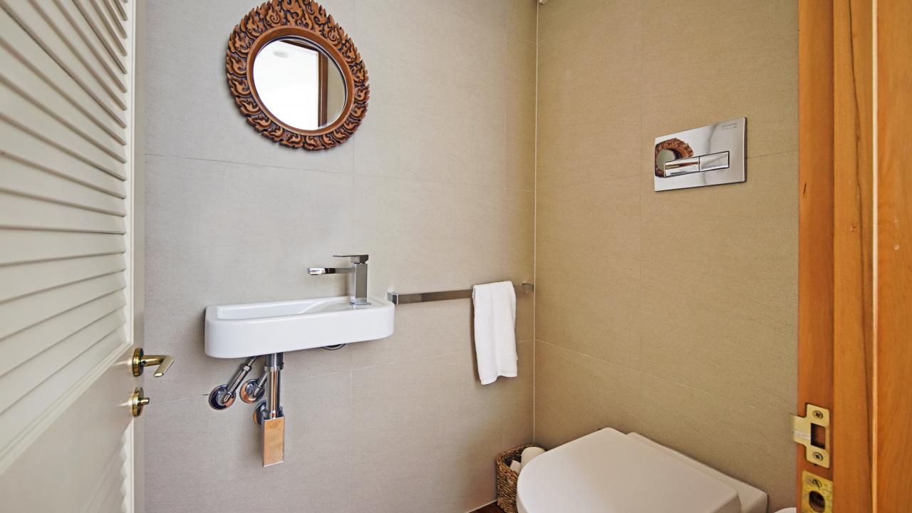 Powder room
