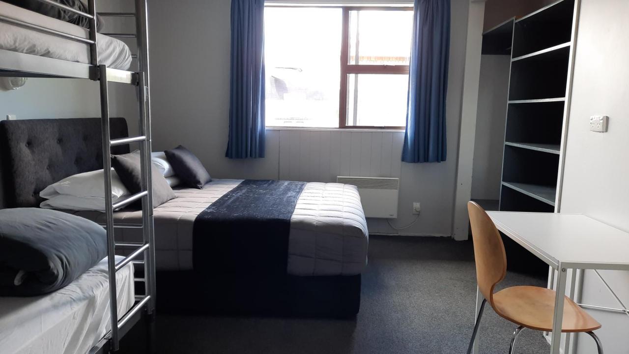 Family Room (Sleeps 4) - shared facilities
