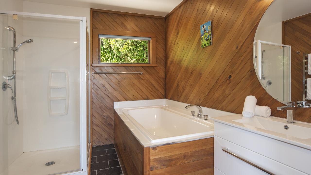 Master Ensuite Bathroom with Bath, separate Shower & Vanity