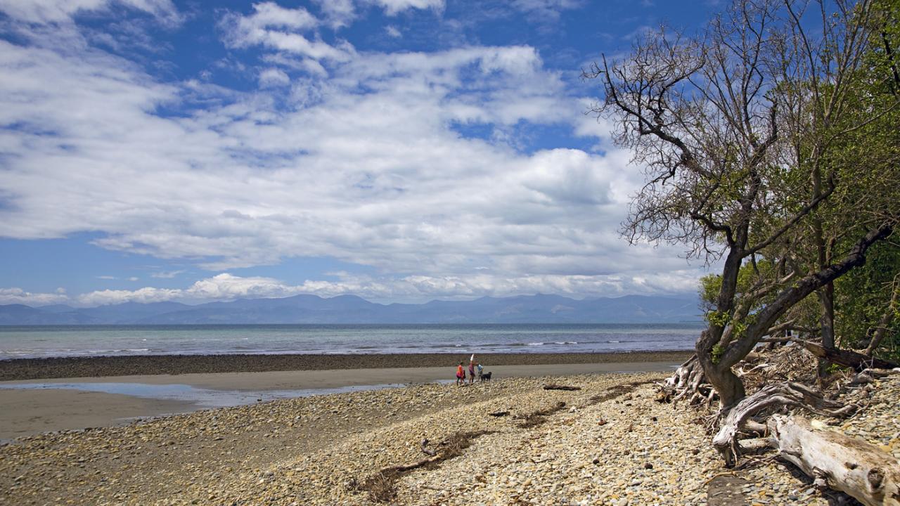 Kina Beach.
