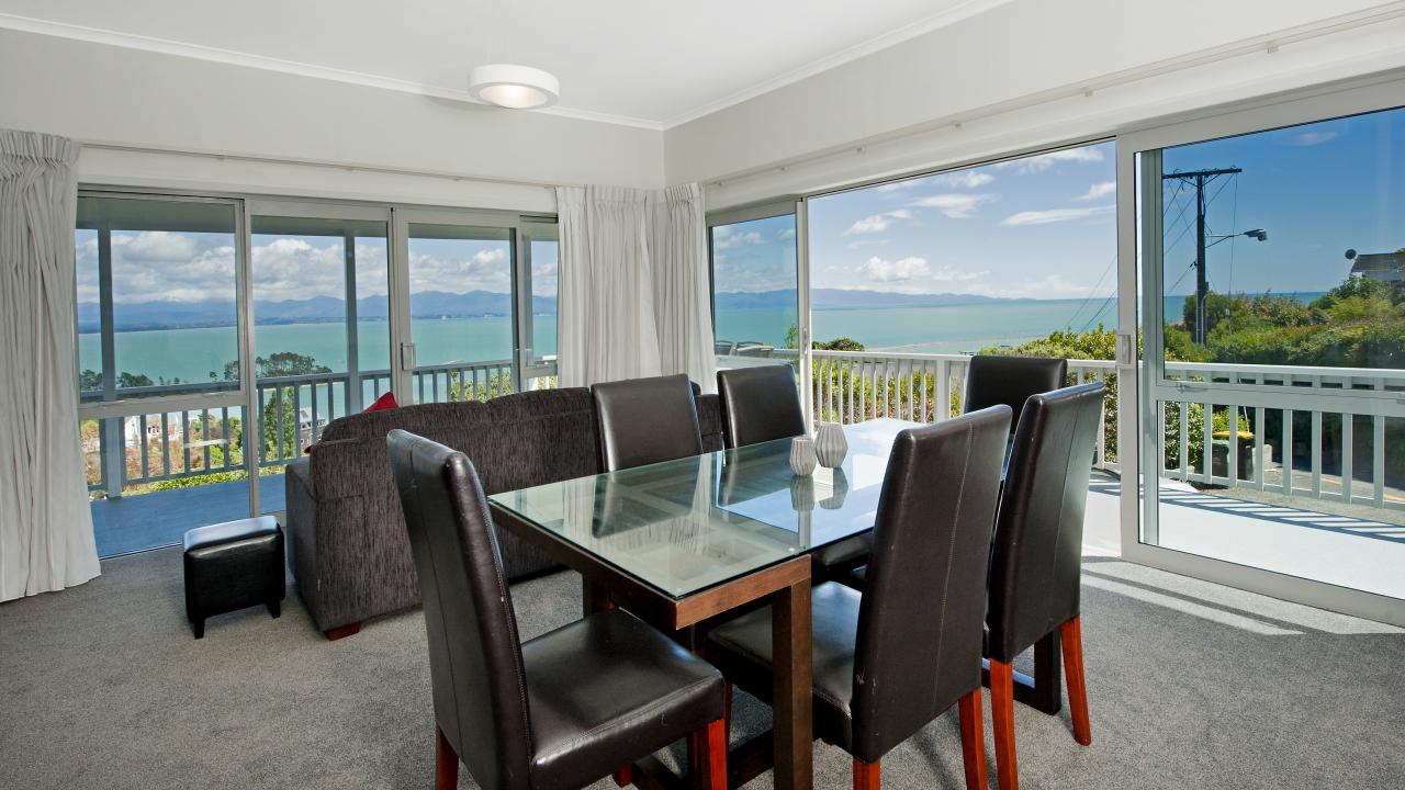 Open plan living-dining