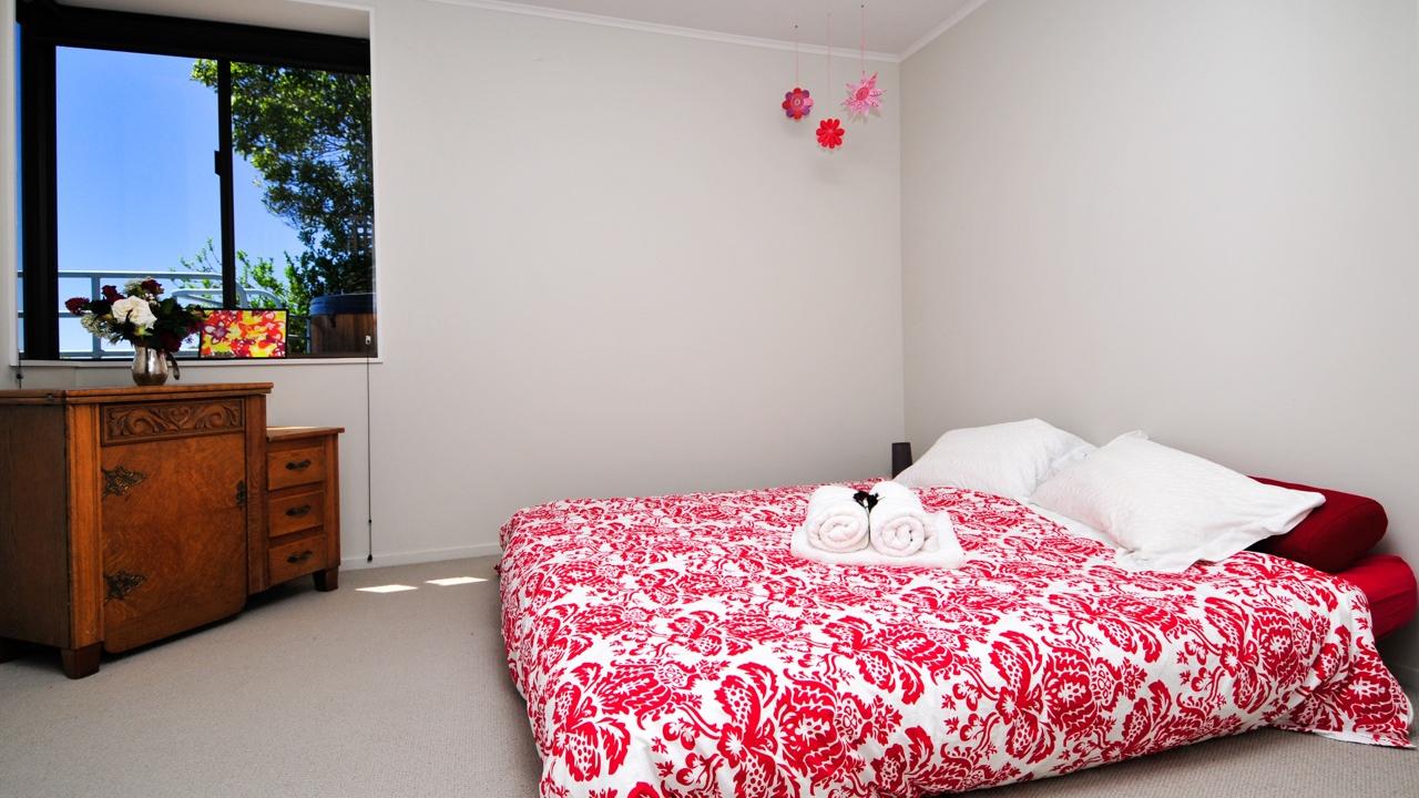 Bedroom 3 (Downstairs) now replaced with true Queen bed (Bedroom 4 also offers true Queen bed - not photographed)