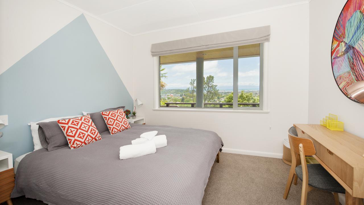 Bedroom 2 with King bed