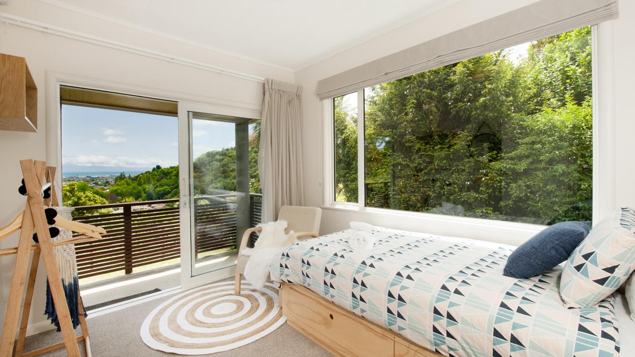 Bedroom 4 with King single bed