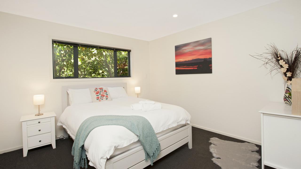 Bedroom 2 with Queen bed.