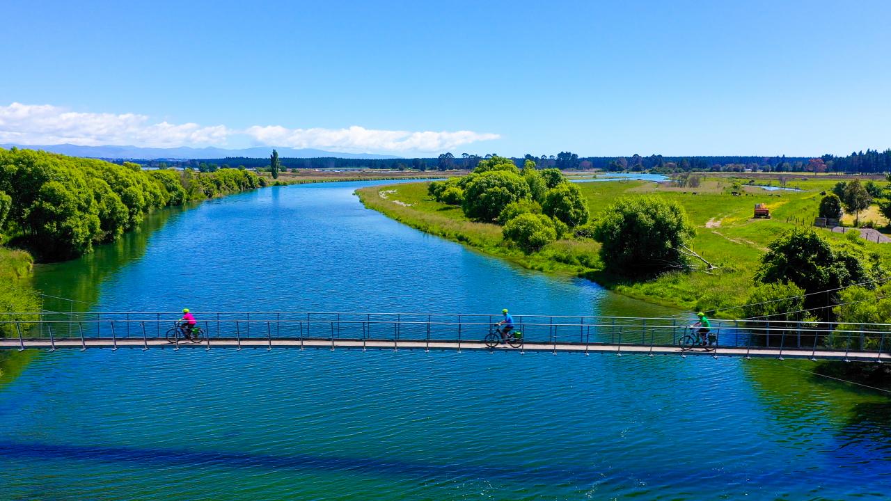 Waimea Swing-bridge