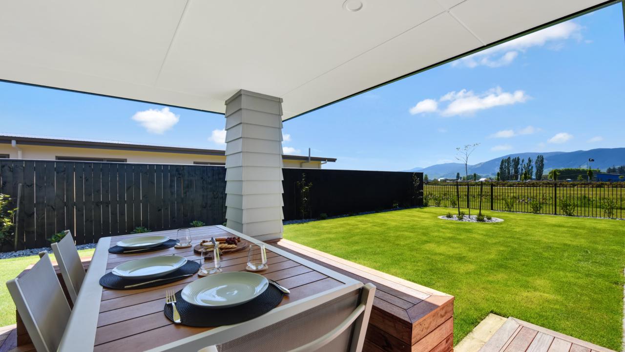 Al fresco dining