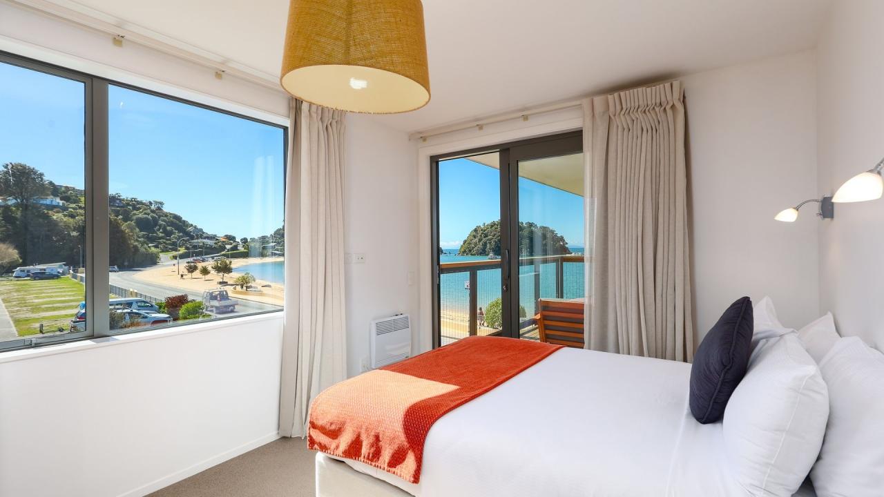 Wake up overlooking Kaiteriteri beach.