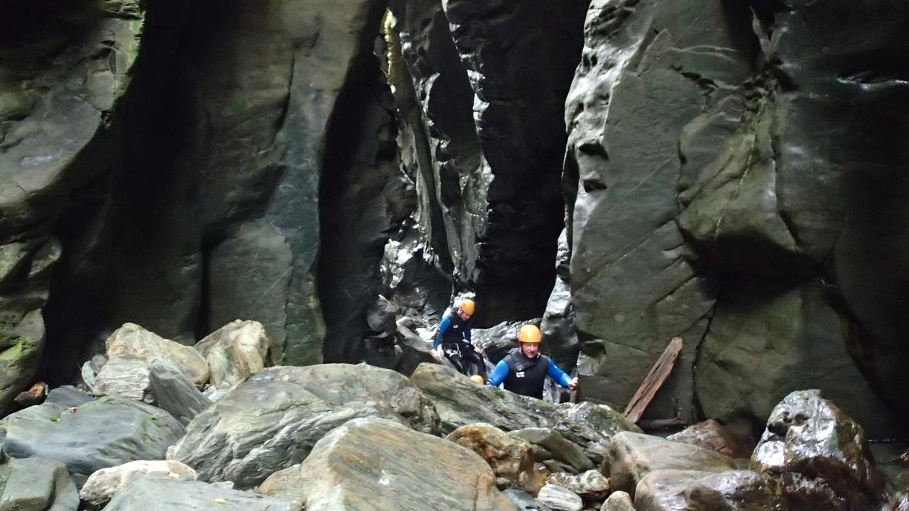 Scrambling our way through the knarly rock formations 