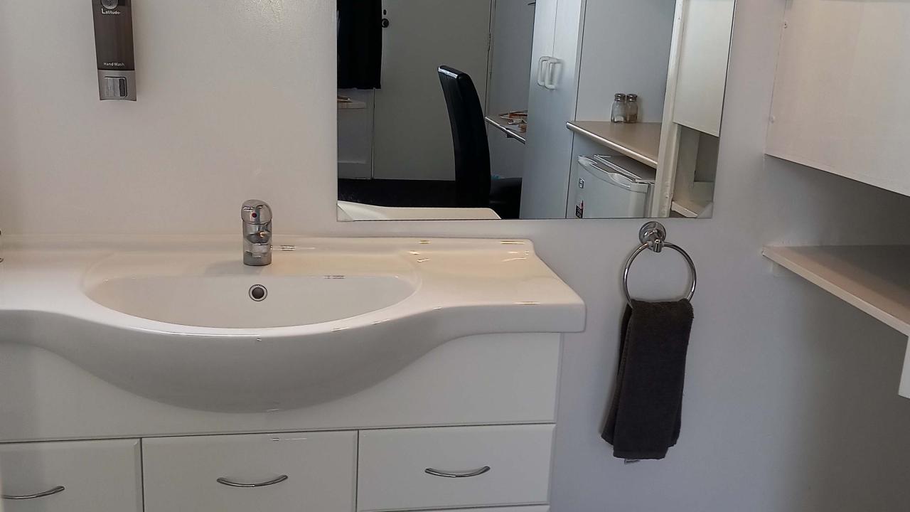 Ensuite bathroom with free toiletries.