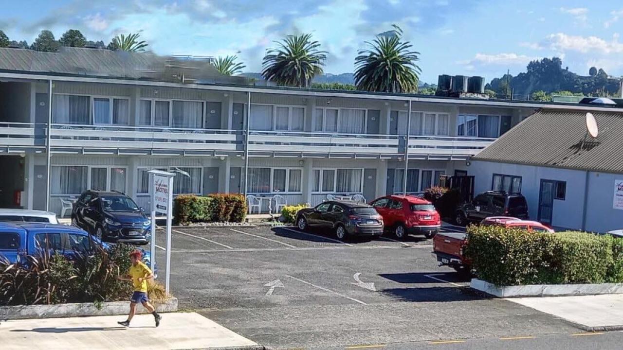 Welcome to Alexander Motel - handy to many interesting places and activities including the Forgotten World rail carts and Highway, Mt Ruapehu, Tongariro Crossing, Tongariro National Park, The Whanganui River, Waitomo caves, The Timber Trail cycle track, walking tracks, parks, and more.