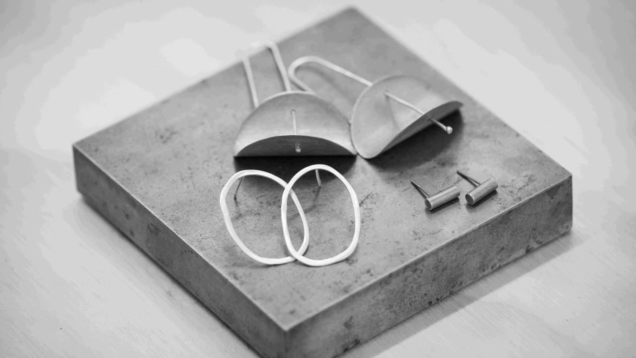 Design and make yourself some earrings in the 3 Hour Earrings Taster class.