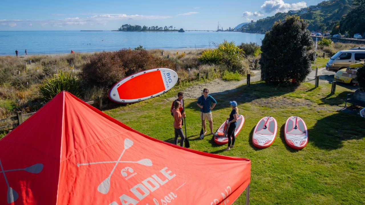 Paddle Nelson Base at Tāhunanui Beach.