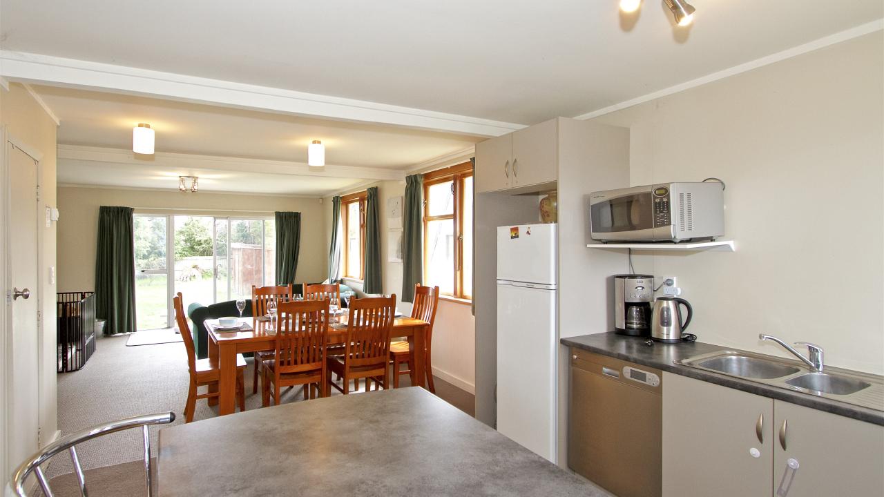 Snowed Inn - Ohakune (Miro) Holiday Home
