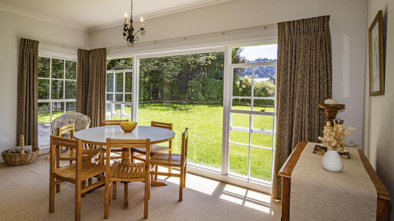 Grand Lodge - Ohakune Holiday Home
