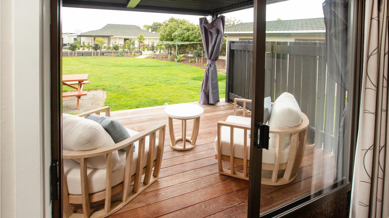 One-bedroom Classic Motel outdoor seating area
