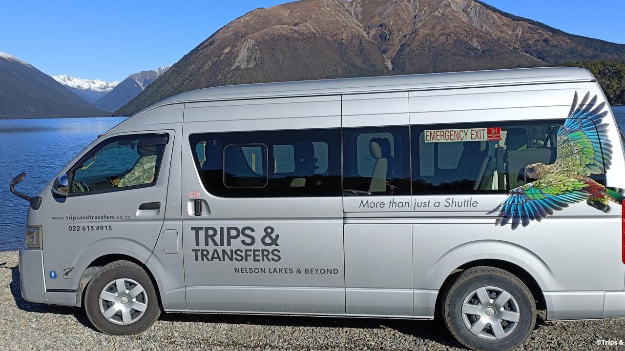 Silver service. Tours & transfers. Experience our backyard.