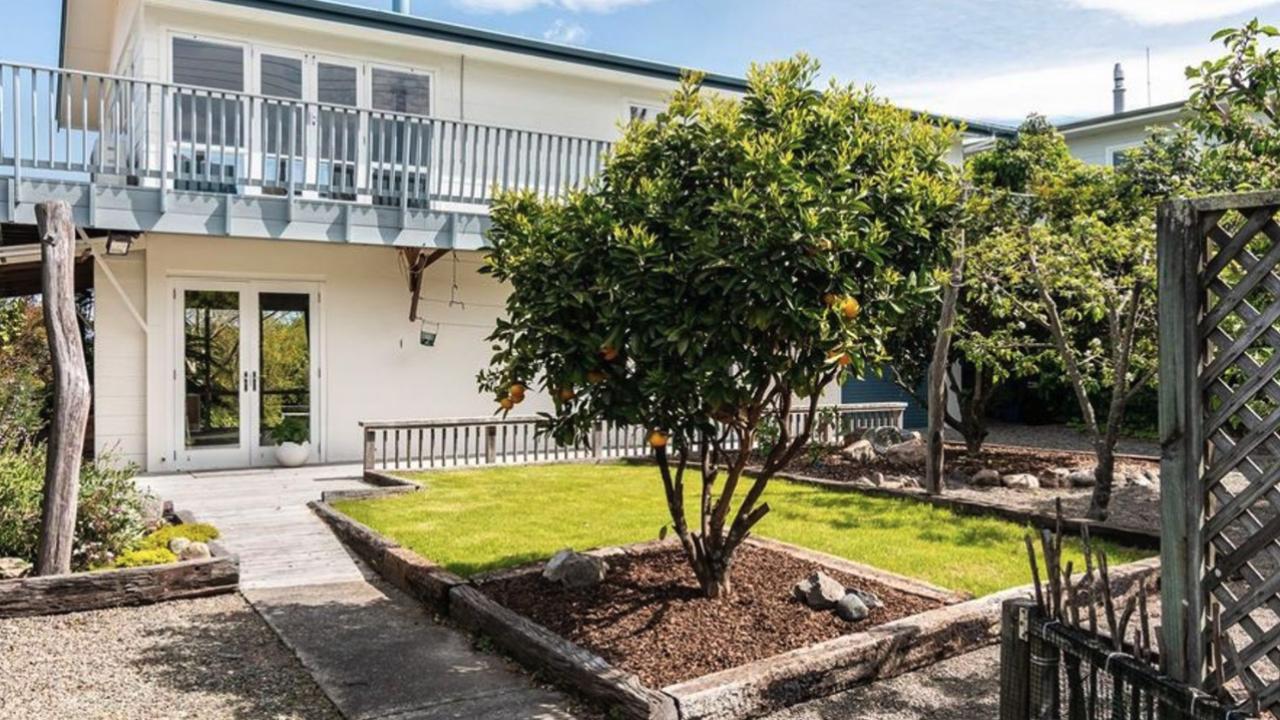 Emily's Beach House - Kaiteriteri Holiday Home
