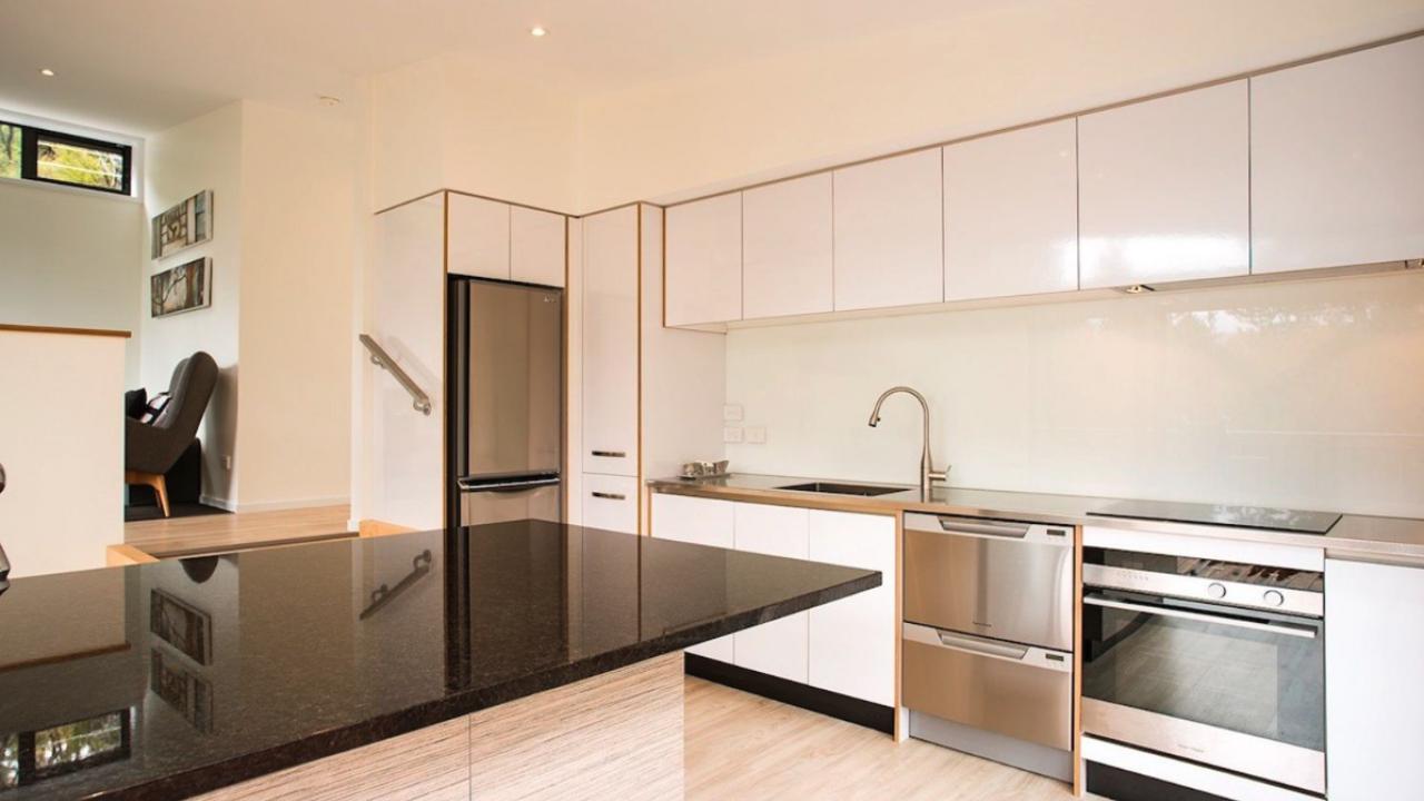 The Treehouse - Kaiteriteri Holiday Home
