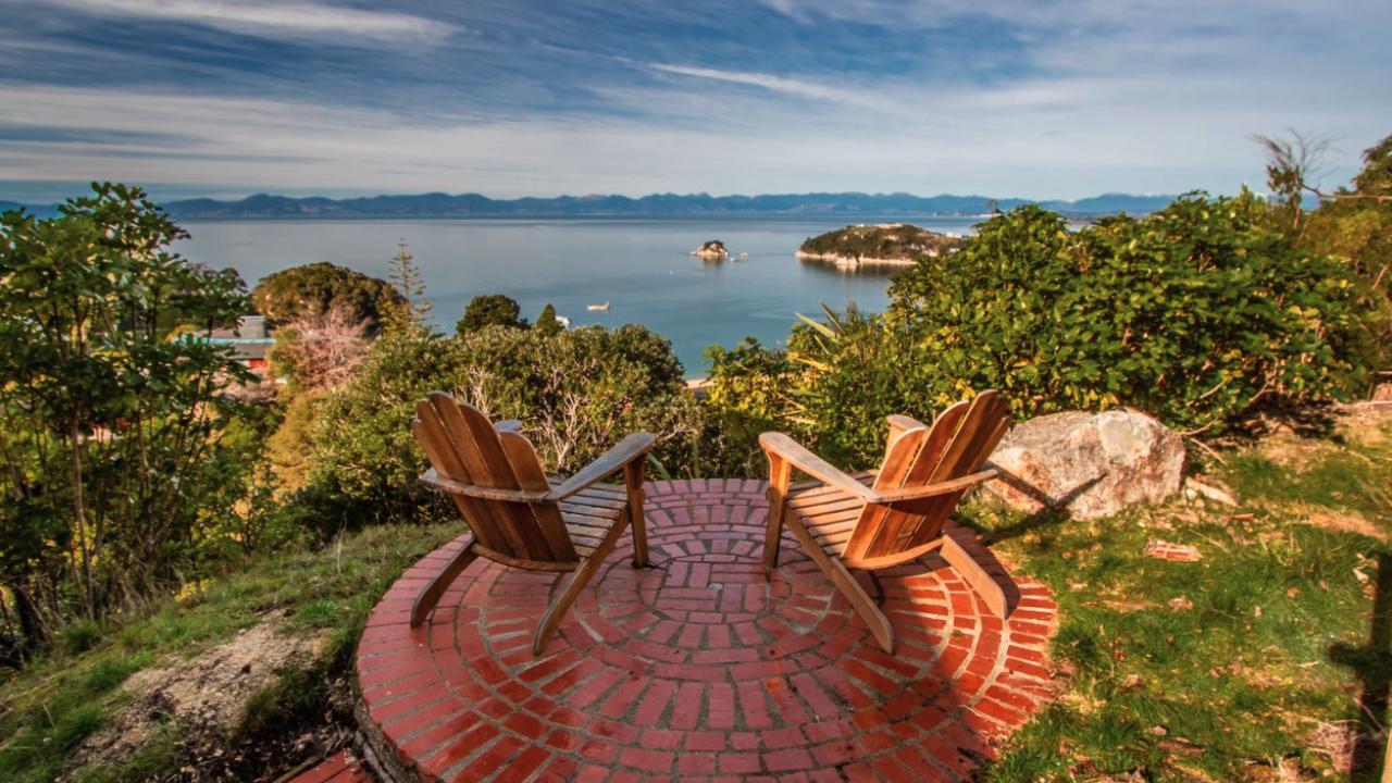 Roydons – Kaiteriteri Upstairs Holiday Unit
