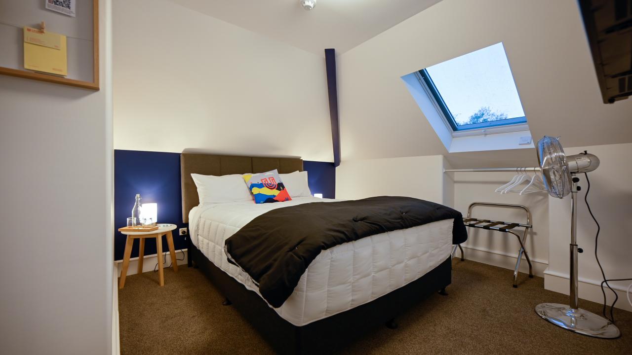 Queen Loft Studio with Ensuite