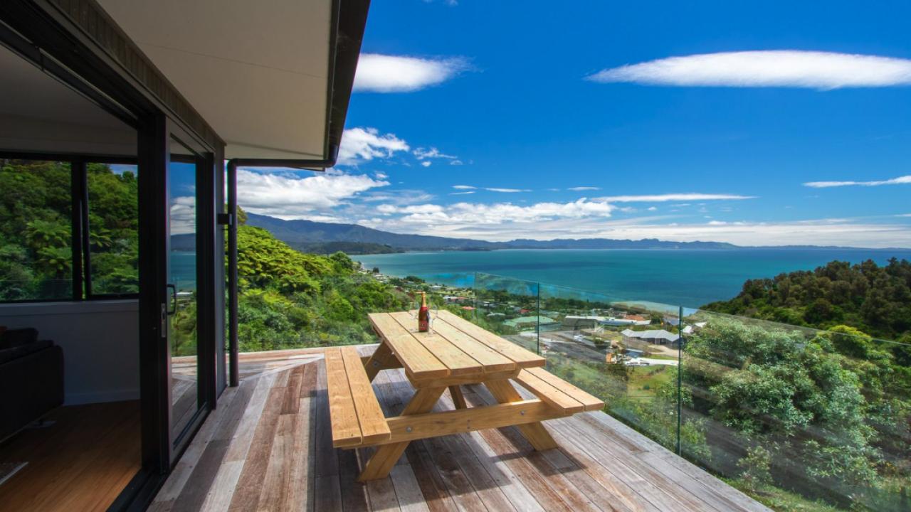 Bay Vista Beauty - Pohara Holiday Home