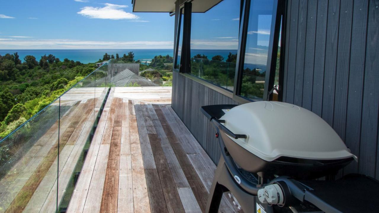 Bay Vista Beauty - Pohara Holiday Home