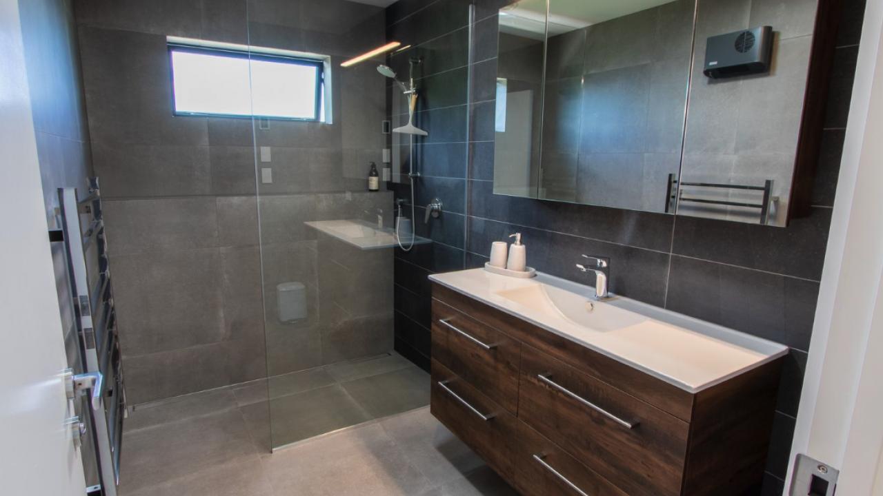 Bay Vista Beauty - Pohara Holiday Home