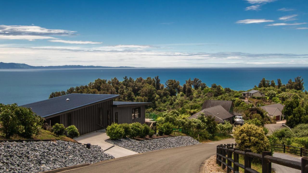 Bay Vista Beauty - Pohara Holiday Home