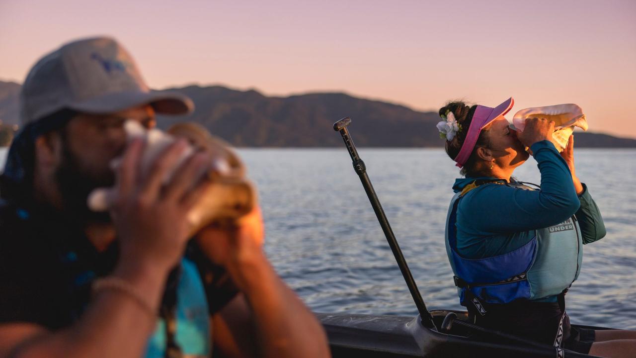At many points on your journey, your guide will blow the pūmoana – a great conch shell. It’s a moving sound that carries along the wind and speaks to a beautiful, primal part of your spirit. 
