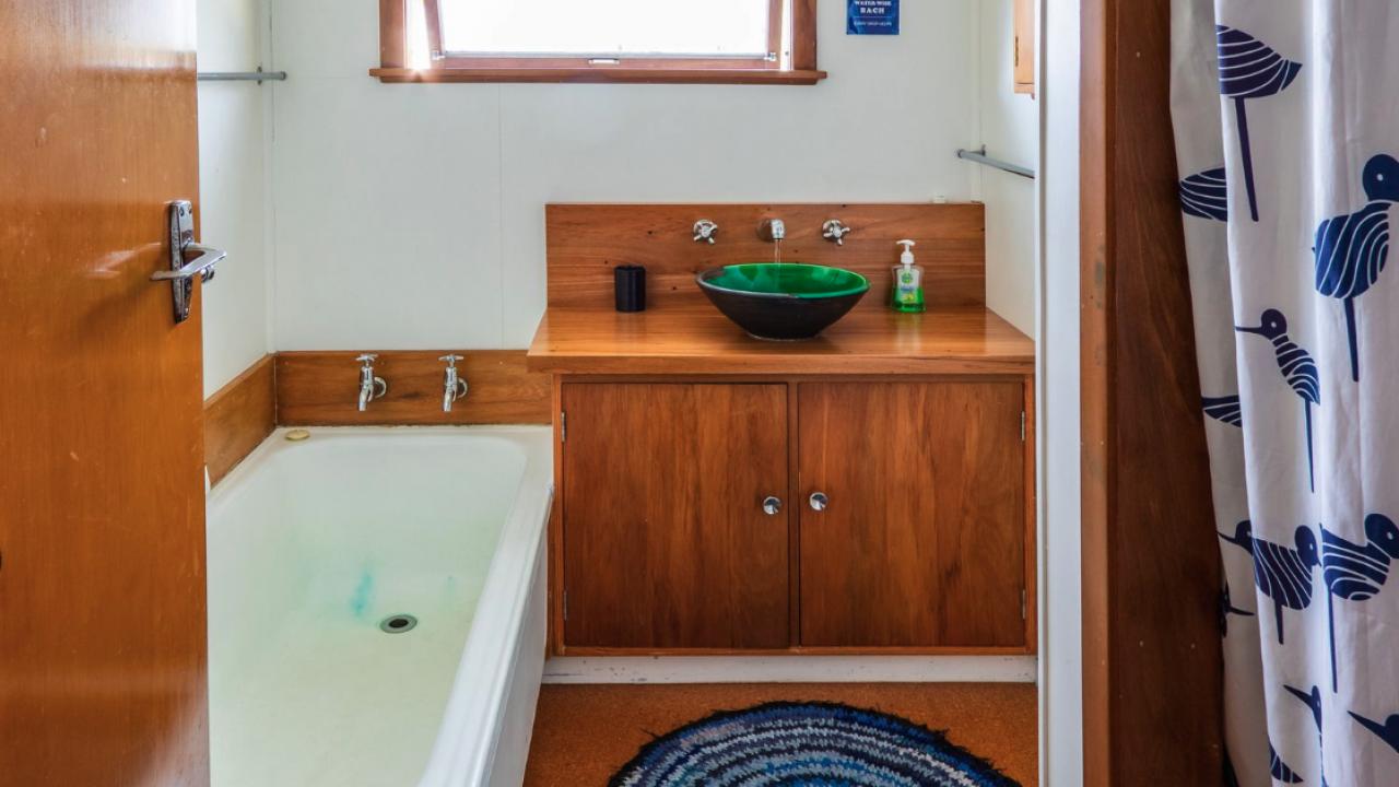 Godwit Cottage - Pākawau Beachfront Holiday Home