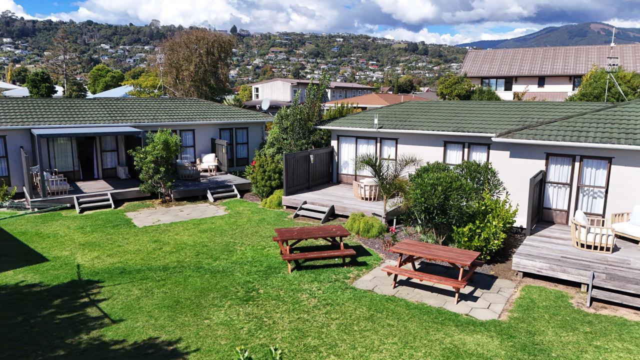 Classic motels 1-4 courtyard